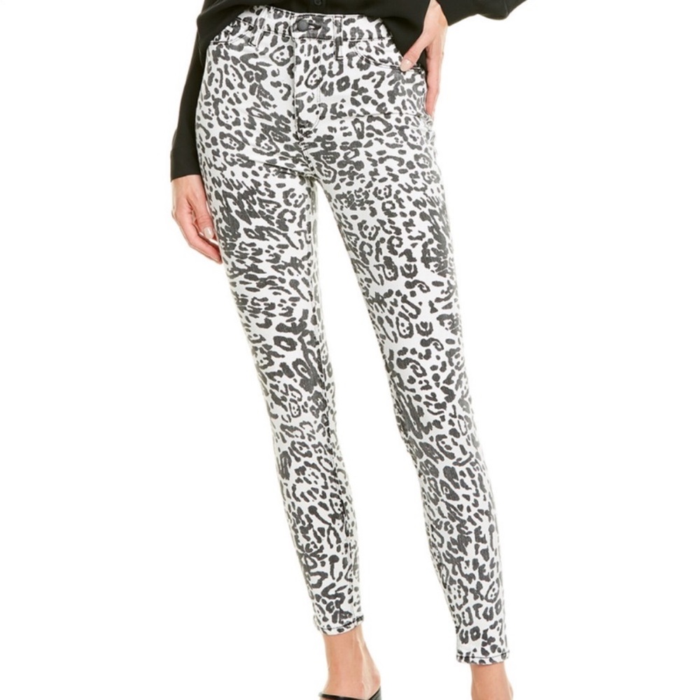 Hudson Barbara High Skinny Jeans In Washed Leopard
$98 $225 Size: 26